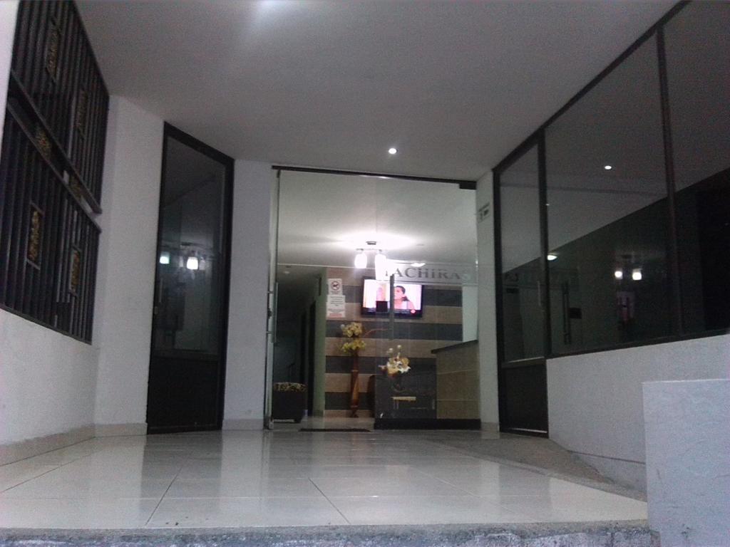 Hotel Tachiras บูการามังกา ภายนอก รูปภาพ