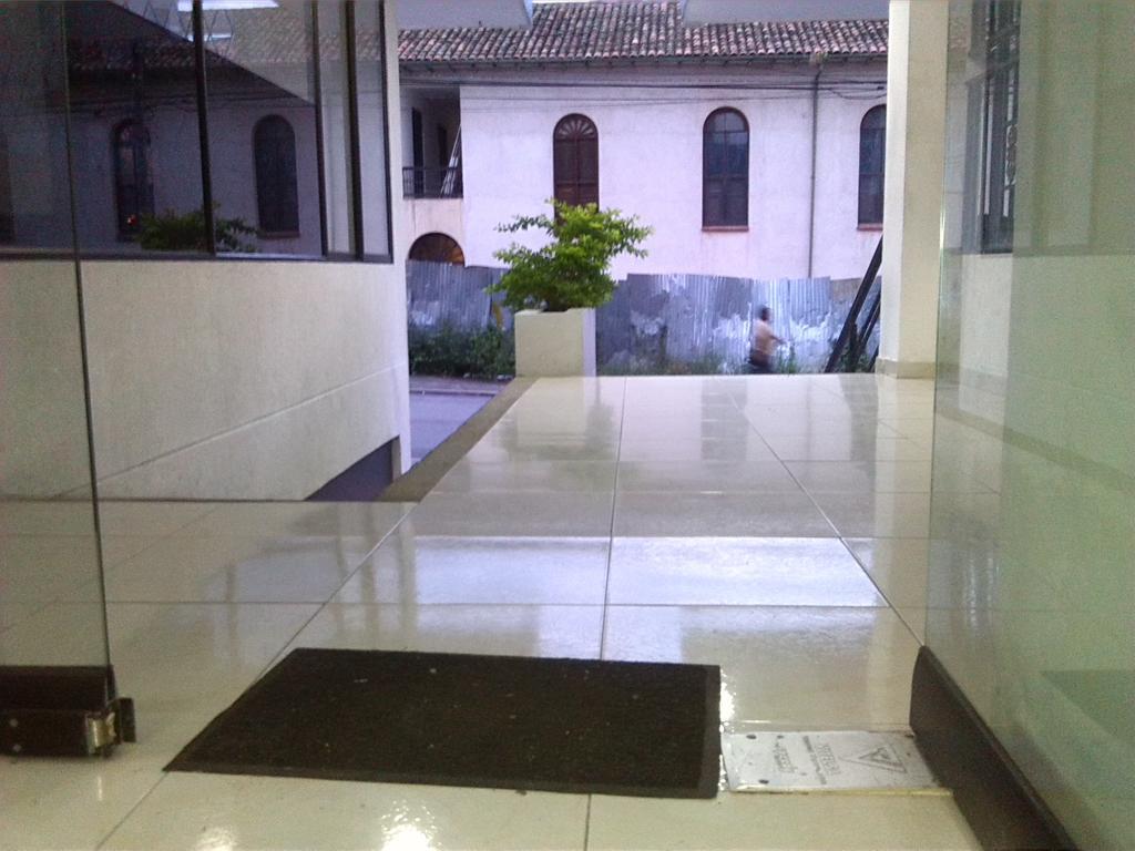 Hotel Tachiras บูการามังกา ภายนอก รูปภาพ